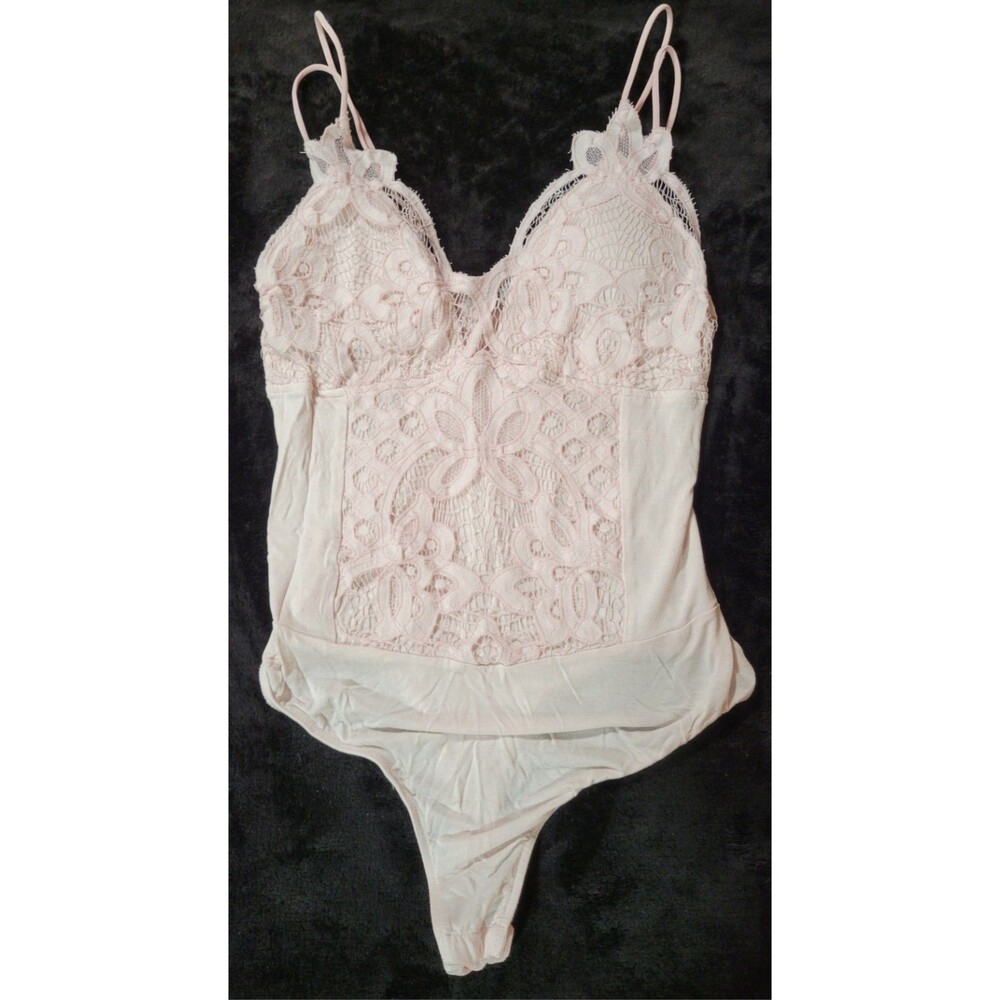 Rue 21 Size Large Spaghetti Strap Crochet Lace Detail Bodysuit Pink Boho